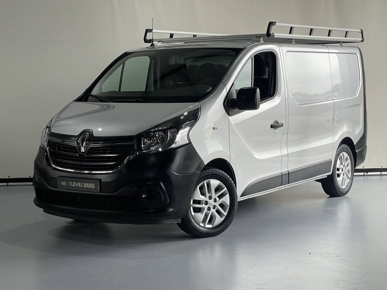 Renault Trafic - 1.6 dCi 95 T27 L1H1 Générique Imperiaal / LMV - AutoWereld.nl