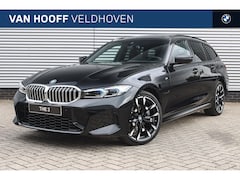 BMW 3-serie Touring - 330e M Sport Automaat / Panoramadak / Sportstoelen / Adaptieve LED / Parking Assistant Plu