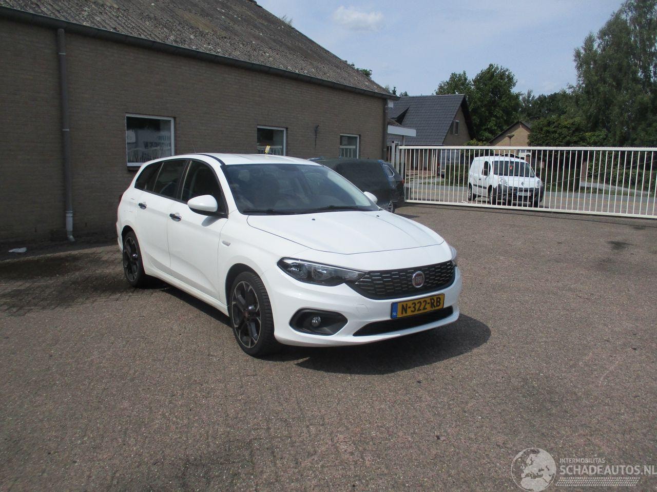 Fiat Tipo Stationwagon - 1.4 Street 1.4 Street - AutoWereld.nl
