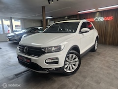 Volkswagen T-Roc - 1.5 TSI Sport / 150 PK / PANO/ ACC/ VIRTUAL