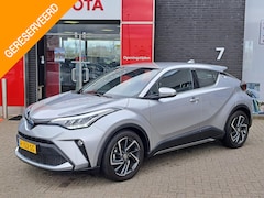 Toyota C-HR - 2.0 HYBRID DYNAMIC APPLE/ANDROID P-SENSOREN AD-CRUISE CAMERA 18"LM-VELGEN NL-AUTO