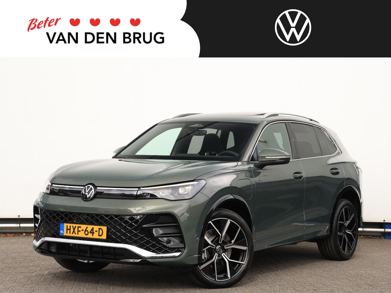 Volkswagen Tiguan - 1.5 eHybrid R-Line Edition Panoramadak | Trekhaak - AutoWereld.nl