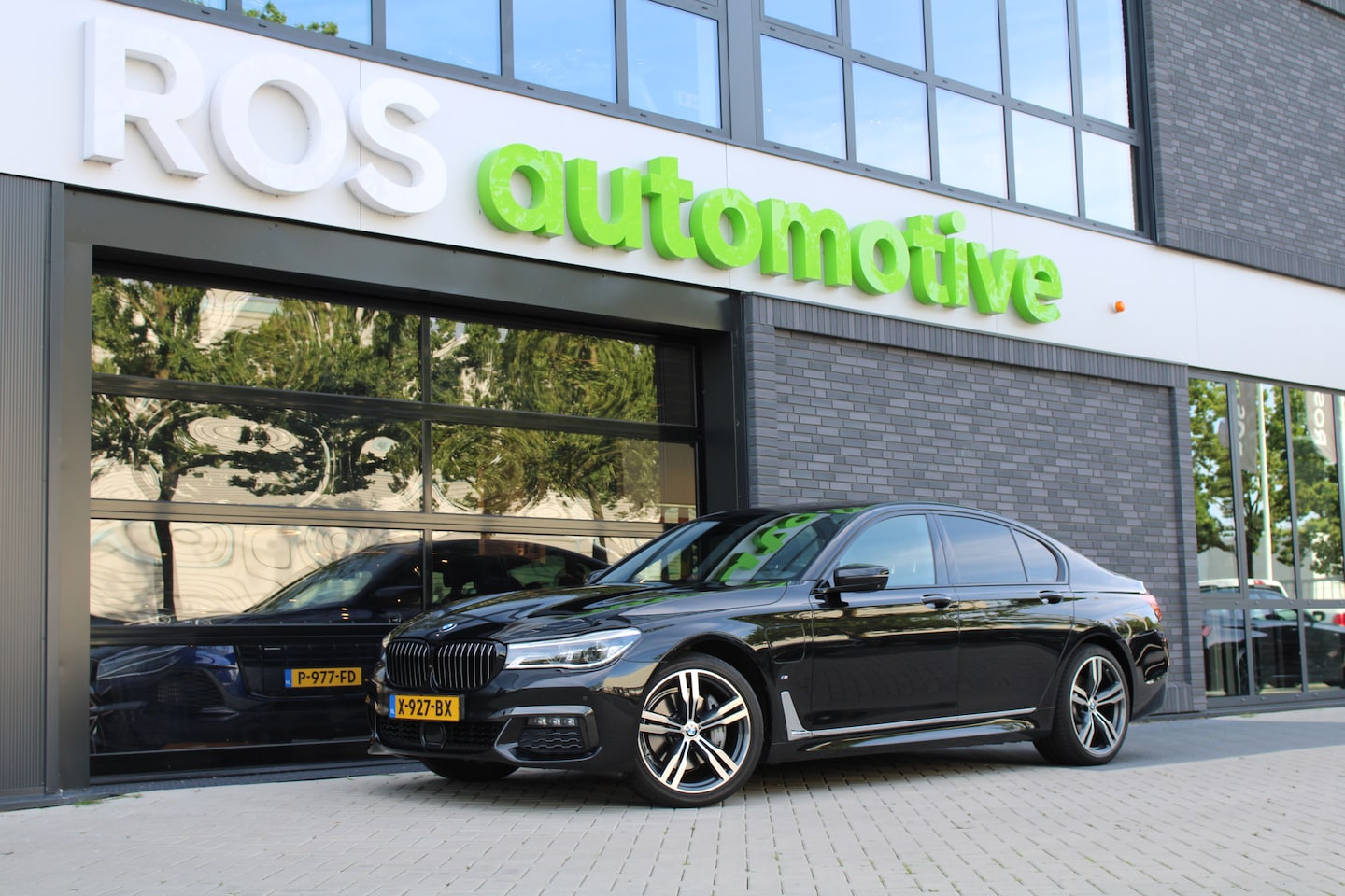 BMW 7-serie - 740e iPerformance High Executive | M-SPORT | PANO | ACC | MEMORY | H/K | 360 | HUD | - AutoWereld.nl