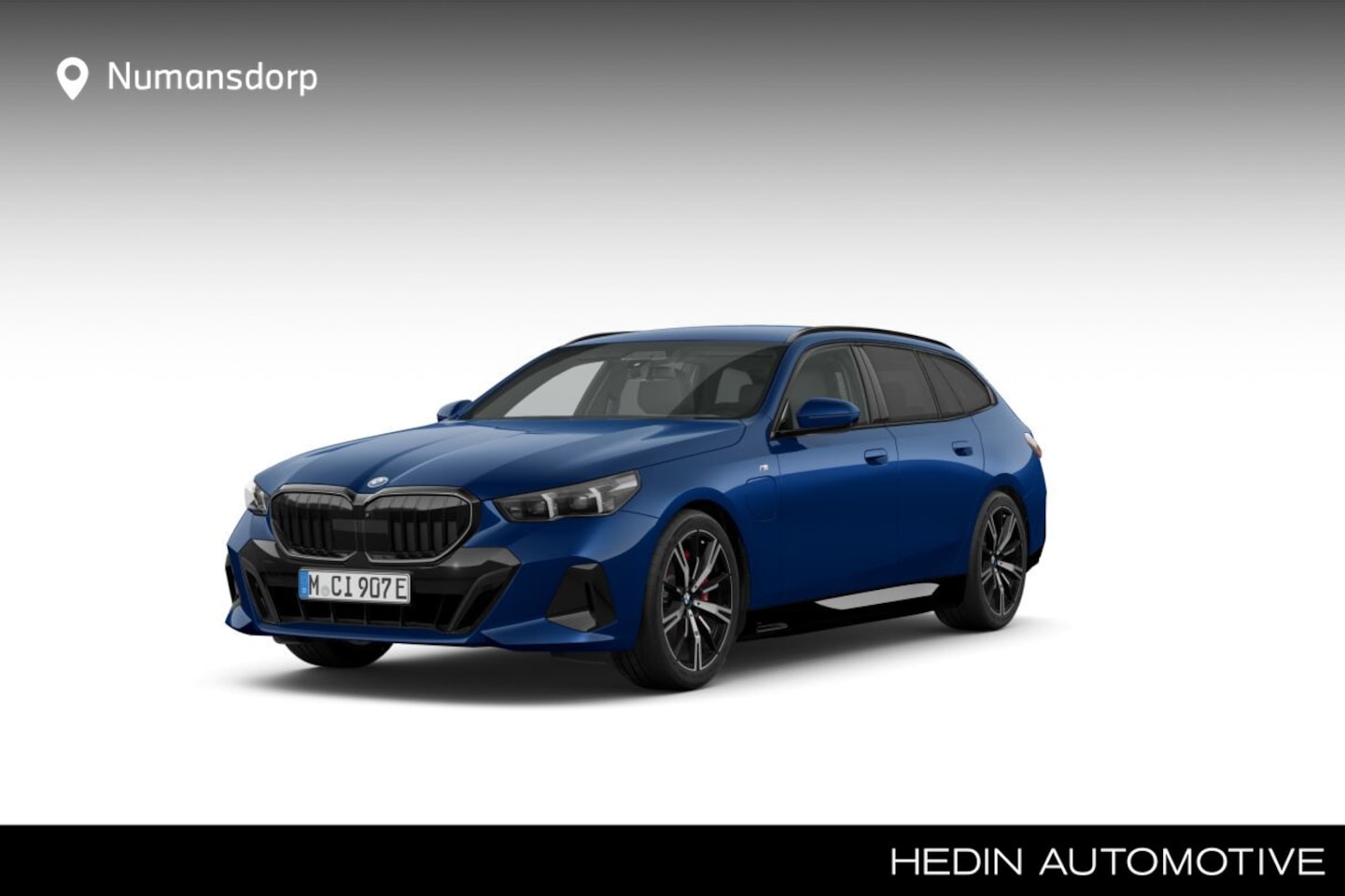 BMW 5-serie Touring - 530e | Indiv. Interlagos Blue | M-Sport Pro | 20'' | Comfortstoel. | Park. + Driv. Plus | - AutoWereld.nl