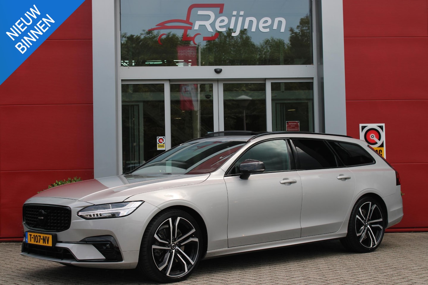 Volvo V90 - B5 250PK ULTIMATE DARK MILD HYBRID | PANORAMISCH SCHUIF/KANTEL DAK | HARMAN KARDON AUDIO | - AutoWereld.nl