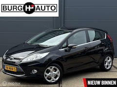 Ford Fiesta - 1.25 Titanium 5 deurs - ECC - CRUISE CONTROLE - PARKEERSENSOREN ACHTER - LM VELGEN - BLUET