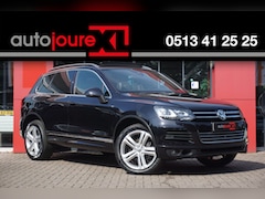 Volkswagen Touareg - 3.0 TDI R-line | Panoramadak | Luchtvering | Trekhaak | Leder | Standkachel | 360° Camera