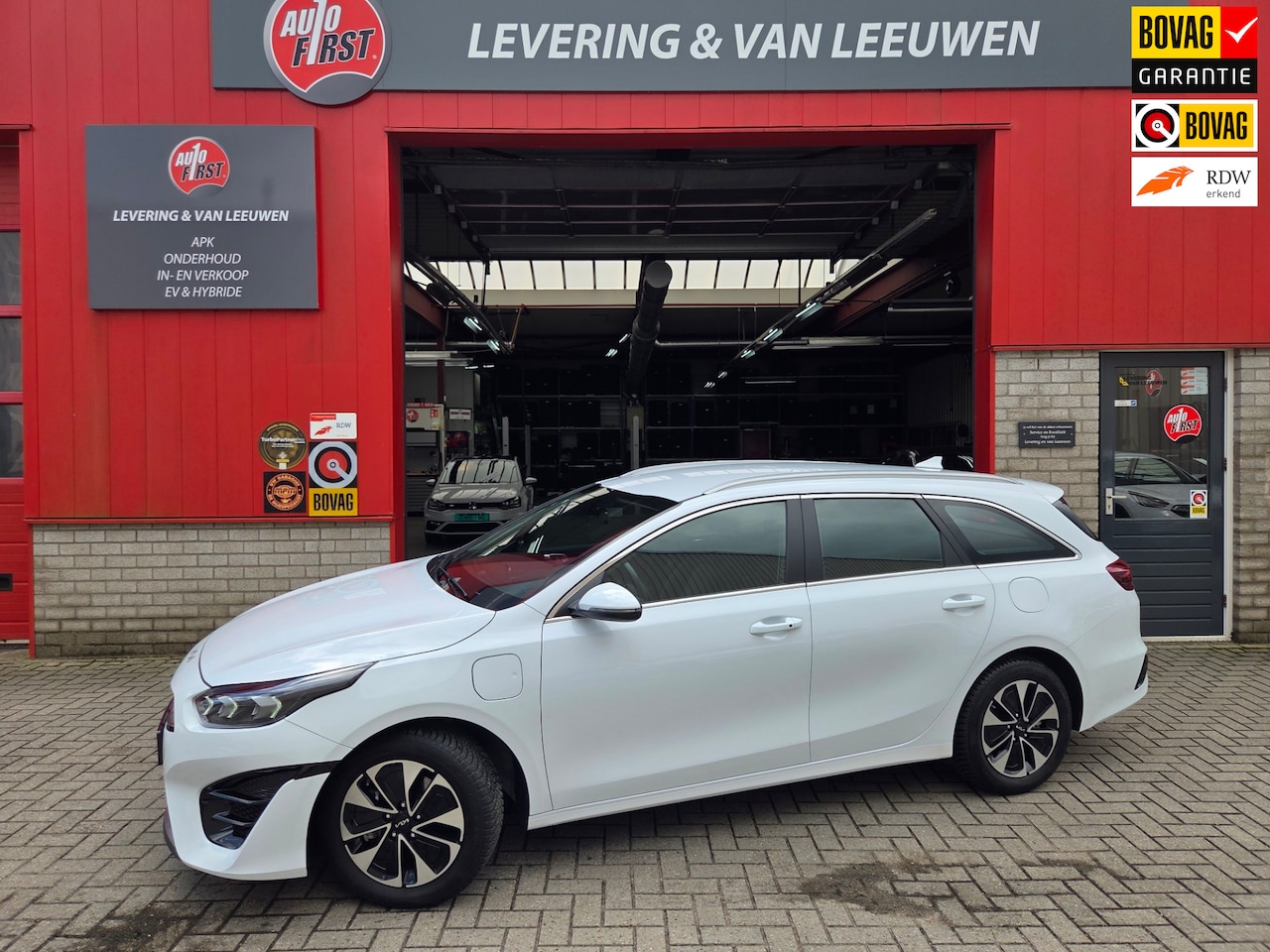 Kia Cee'd Sportswagon - Ceed 1.6 GDI PHEV DynamicLine Apple Carplay/ Parkeersensoren achter/ Rijklaarprijs! - AutoWereld.nl