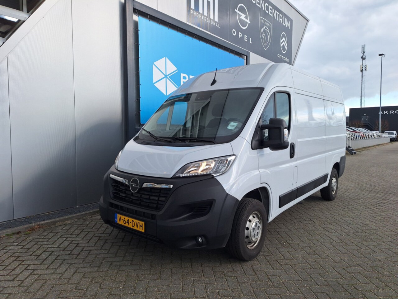 Opel Movano - 2.2D 120 S&S L2H2 3.3t | Achteruitrijcamera | Achteruitrijcamera | Airco - AutoWereld.nl