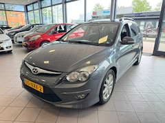Hyundai i30 CW - 1.4i i-Motion LMV CLIMATE CRUISE APK 2-26 BJ 2011