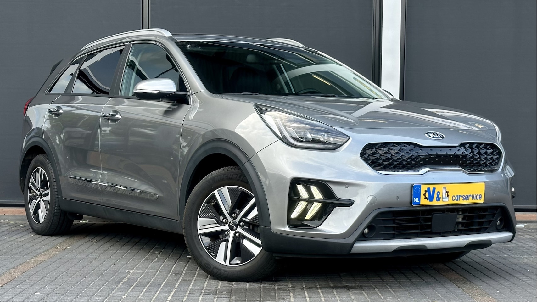 Kia Niro - 1.6 GDi Hybrid ExecutiveLine / Stoel/stuur verwr. V&A / Stoel koel. / JBL / Leer - AutoWereld.nl