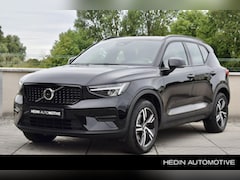 Volvo XC40 - 2.0 B4 Plus Dark Verwarmbare voorruit | elektr. stoelen voor | Harman/Kardon | Semi Elek T