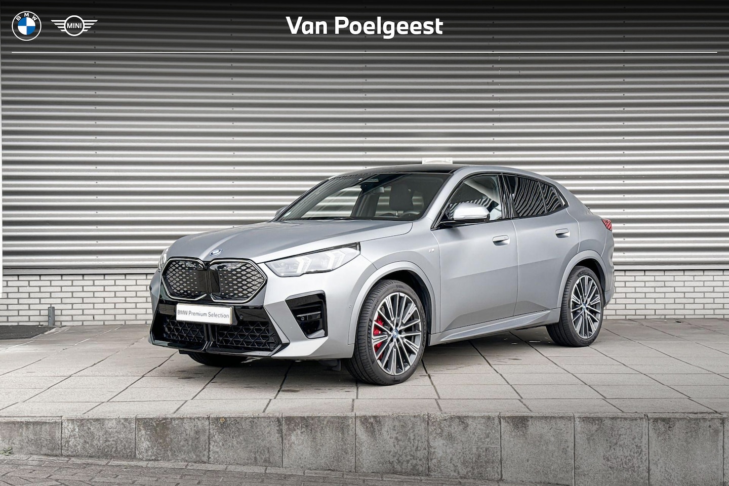 BMW iX2 - eDrive20 M Sportpakket Pro / Innovation Pack / Comfort Pack / Panoramadak - AutoWereld.nl