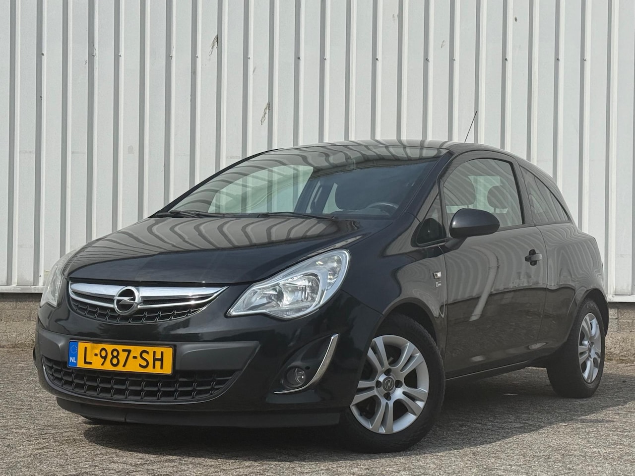 Opel Corsa - 1.4-16V 2e Eigenaar,Cruise,StuurVerwarming,StoelVerwarming,Airco,ElektrischeRamen,LMV,Apk - AutoWereld.nl