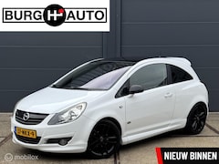 Opel Corsa - 1.4-16V Sport 3 deurs - OPC LINE - ECC - CRUISE CONTROLE - STOEL + STUUR VERWARMING - 17"
