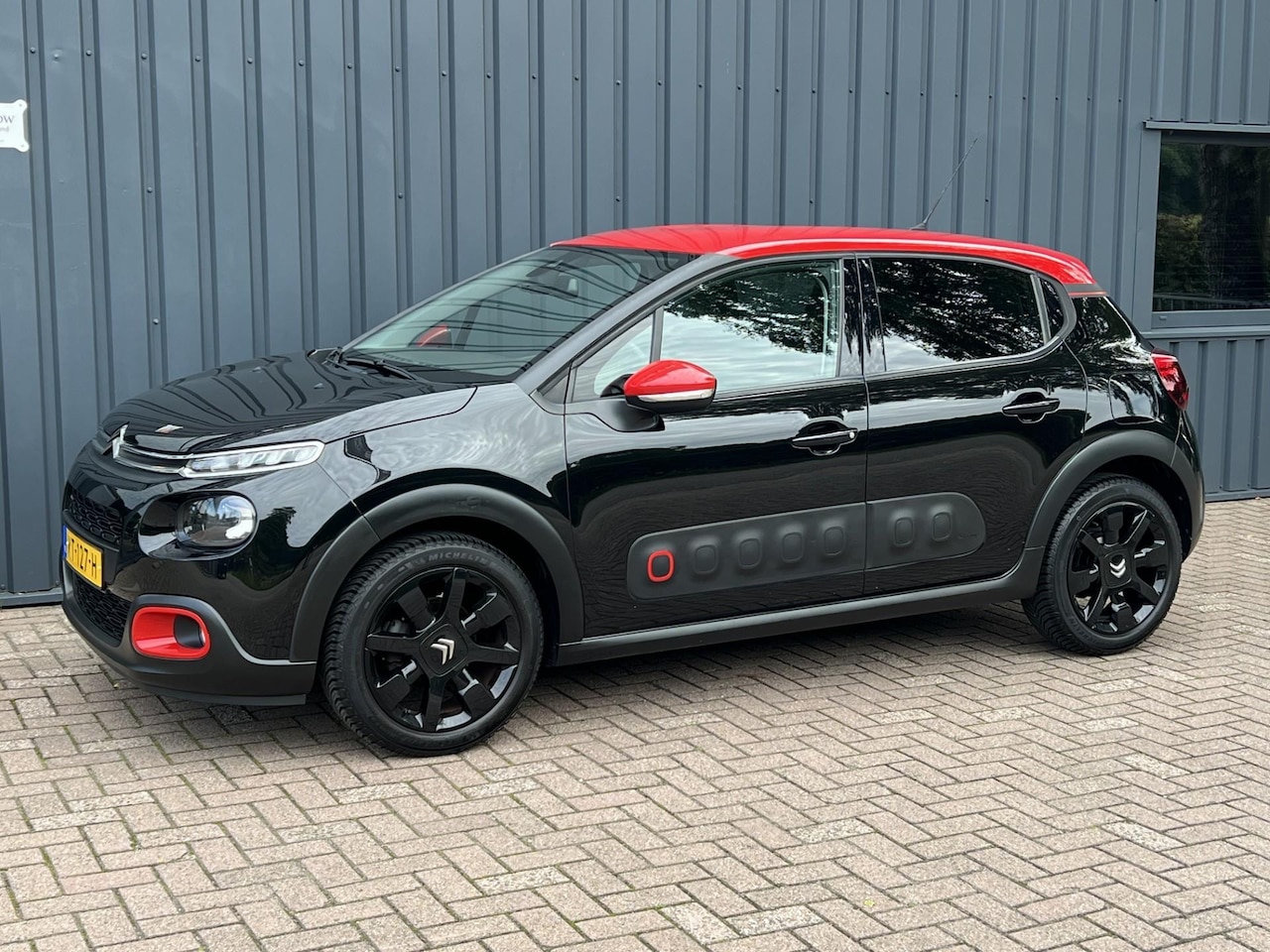 Citroën C3 - 1.2 PureTech Shinem NL.AUTO!/NAP!/APPLE CARPLAY!/ - AutoWereld.nl