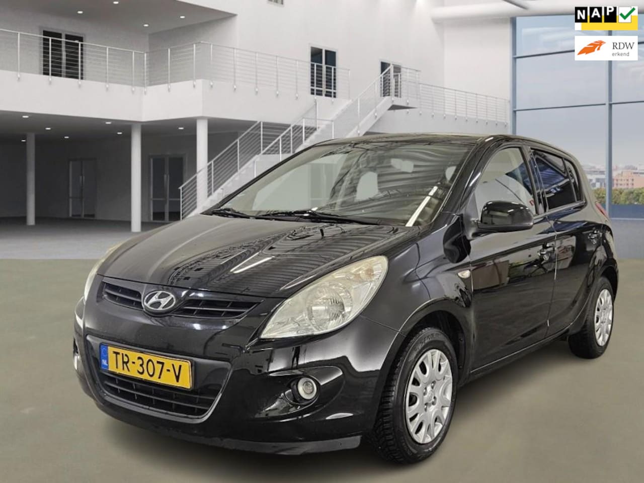 Hyundai i20 - 1.2i i-Drive/AIRCO/ELECRAMEN VOOR - AutoWereld.nl