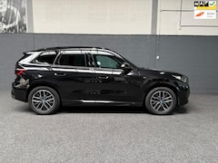 BMW iX1 - XDrive30 Launch Edition 67 kw M-Pakket Pano