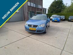 Volkswagen Polo - 1.4-16V Optive