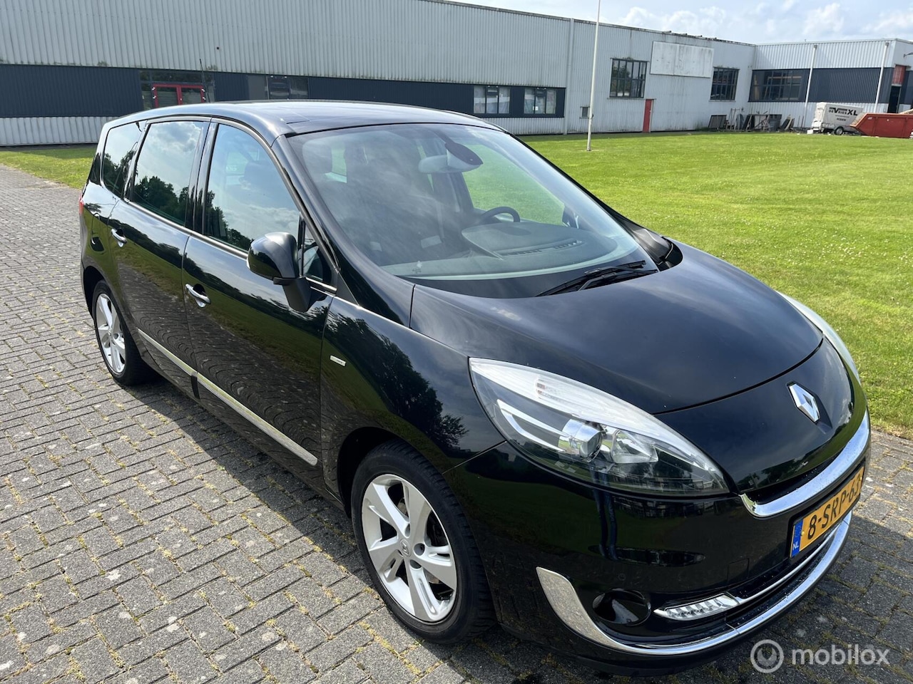 Renault Grand Scénic - 1.2 TCe Bose / Pano / Airco / Navi / Cruise / PDC / Trekhaak / APK / NAP / - AutoWereld.nl