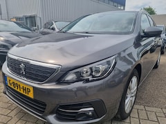 Peugeot 308 SW - 1.2 PureTech Blue Lease Executive Panodak Navi