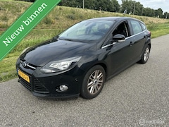 Ford Focus - 1.0 Titanium koude airco rijd en schakelt goed