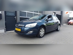 Opel Astra - 1.4 Turbo Edition