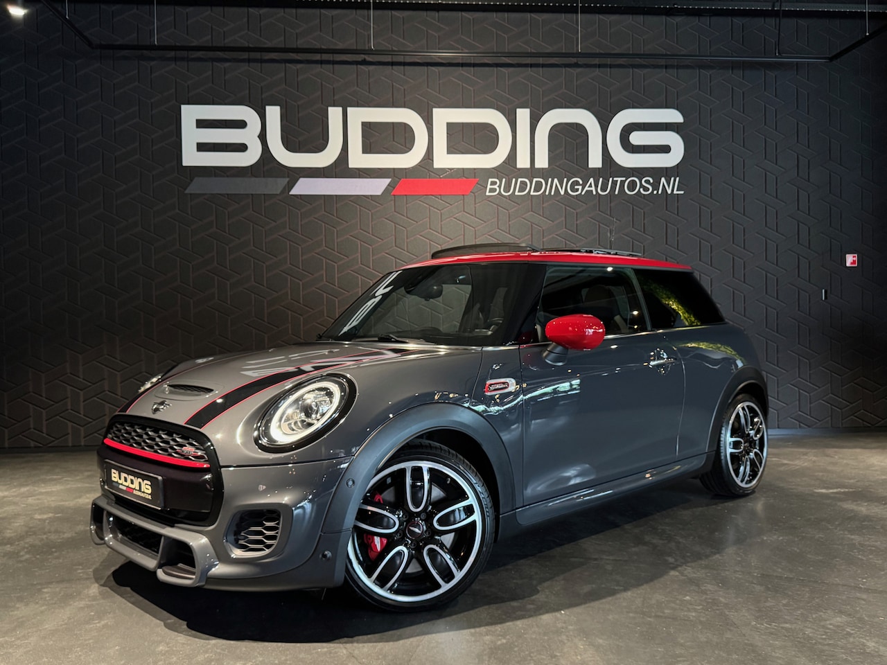 MINI John Cooper Works - Mini 2.0 | Pano | Head-up | Orig NL | Adap Cruise | H&K - AutoWereld.nl