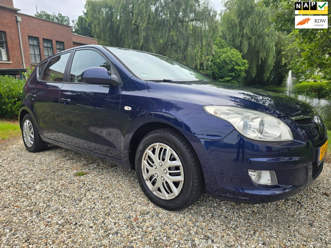 Hyundai i30 - 1.6i Dynamic 1.6i Dynamic - AutoWereld.nl
