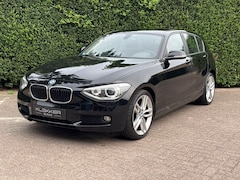 BMW 1-serie - 118i High Executive Xenon | Navigatie | Clima