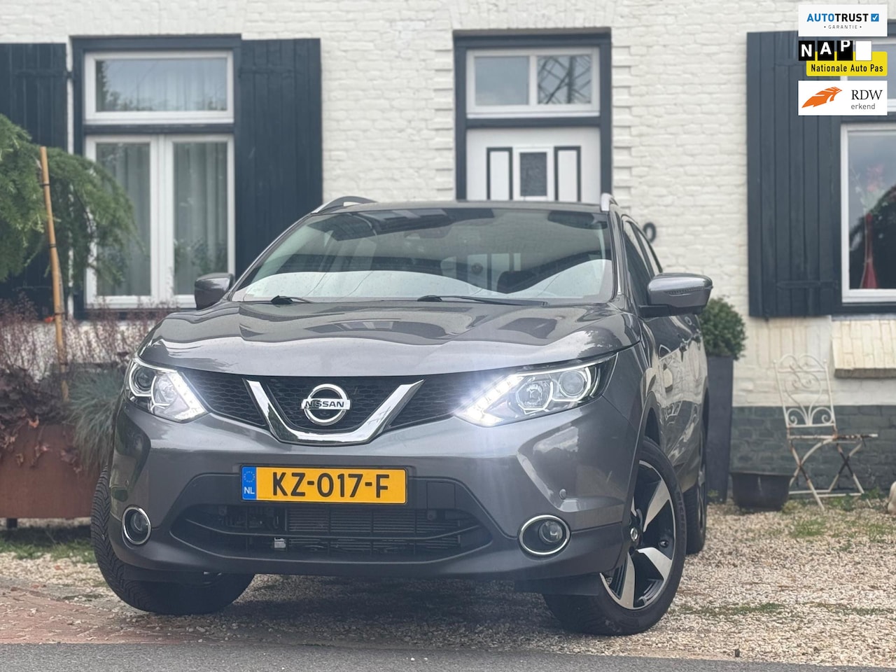 Nissan Qashqai - 1.2 N-Connecta|Automaat|Camera|Navi|Trekhaak| - AutoWereld.nl