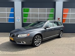 Volvo V70 - 2.0 LIMITED EDITION / YOUNGTIMER / TREKHAAK / XENON