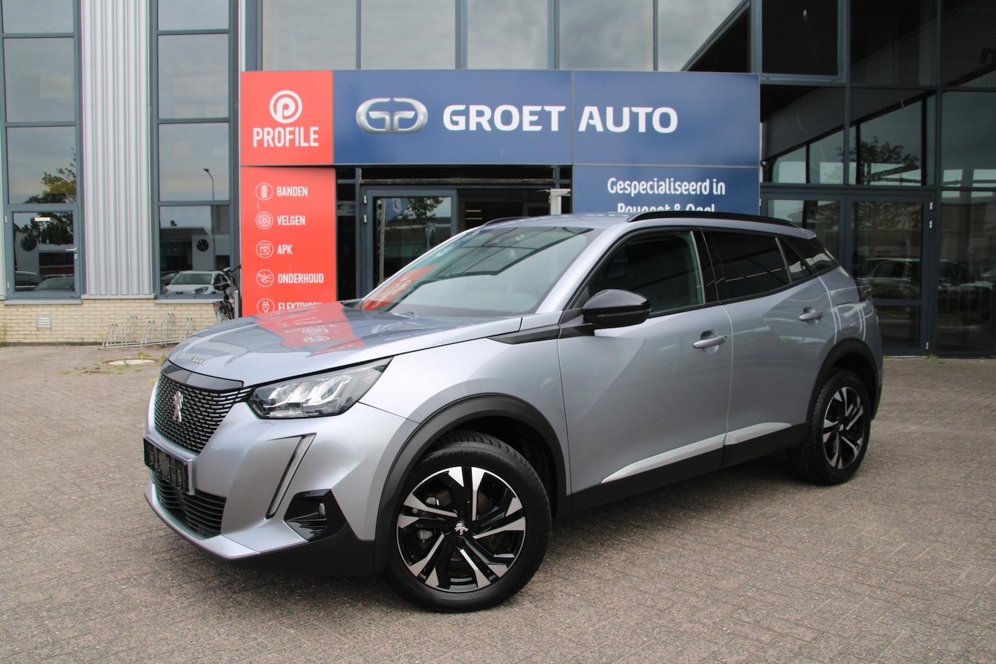 Peugeot 2008 - 1.2 PureTech 100pk Allure Airco Navi Camera Carplay - AutoWereld.nl