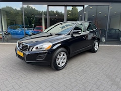 Volvo XC60 - 2.0 T5 241pk Momentum , Navi, Stoelverw, Xenon, Pdc, HalfLeer