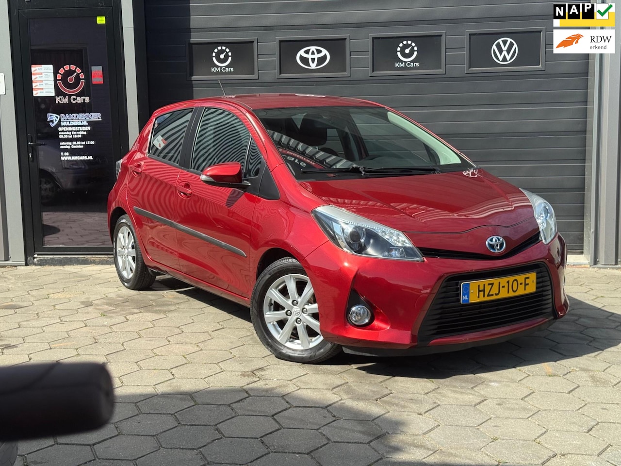 Toyota Yaris - 1.5 Full Hybrid Aspiration - AUTOMAAT - 2013 - NAVI - CAMERA - 70.500 KM! - AutoWereld.nl