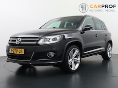 Volkswagen Tiguan - 1.4 TSI R-Line Edition NAP | Pano | Trekhaak | LMV | NAvigatie |