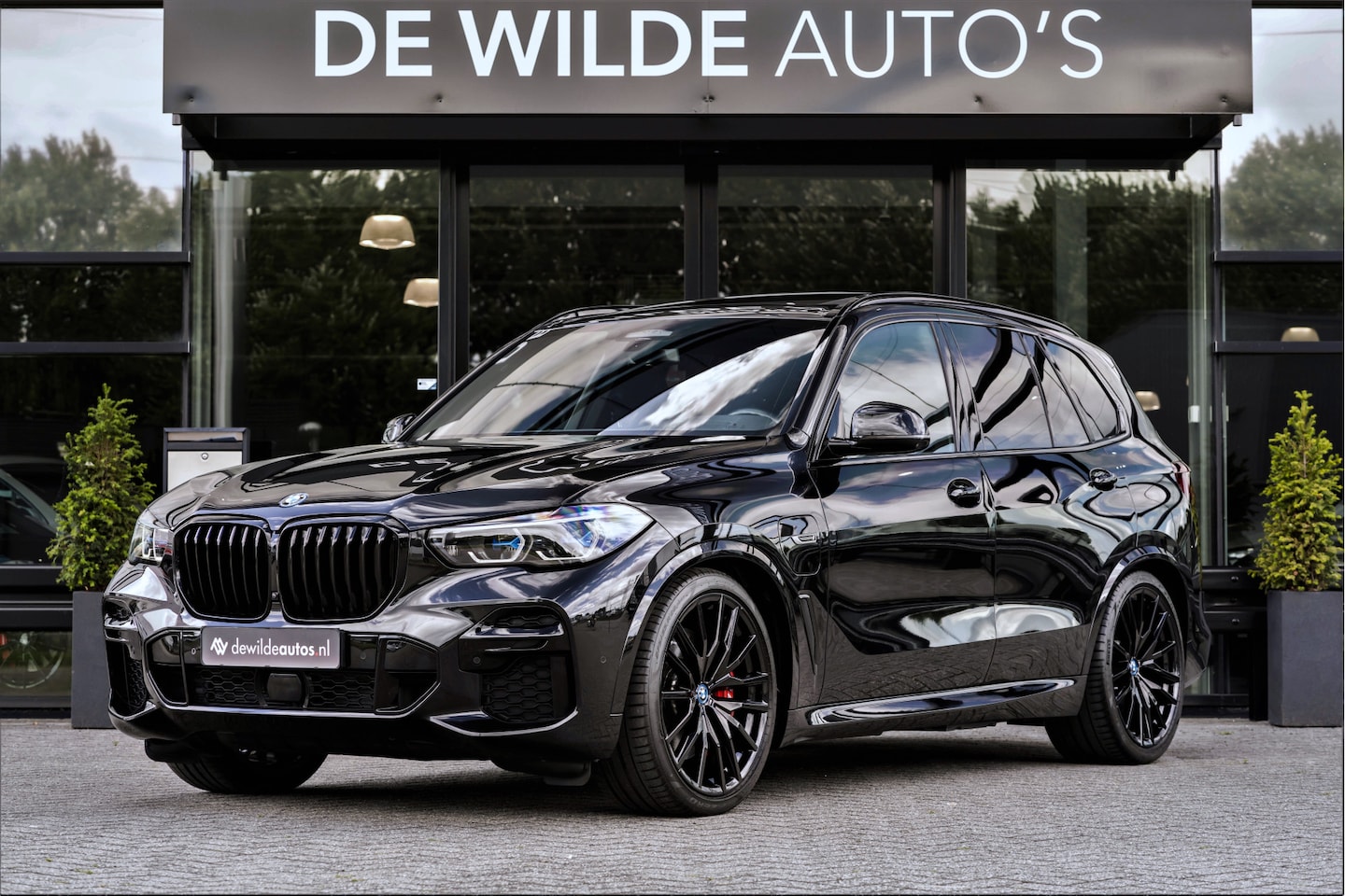 BMW X5 - xDrive45e M-sport 394pk M-seats Pano Trekhaak Harman/Kardon Stoelventilatie - AutoWereld.nl