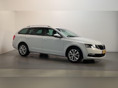Skoda Octavia Combi - 1.5 TSI 150pk DSG Greentech Business Edition Leder-Stof Stoelverwarming Navigatie App-Conn