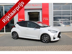 Toyota Yaris - 1.5 Hybrid Executive Limited Bi-Tone met trekhaak