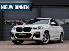 BMW X4 - xDrive30i M-Sport M-Pakket /PANODAK/HUD/KEYLESS/CARPLAY/CAMERA/STOELVERW. + VENTL./ACC