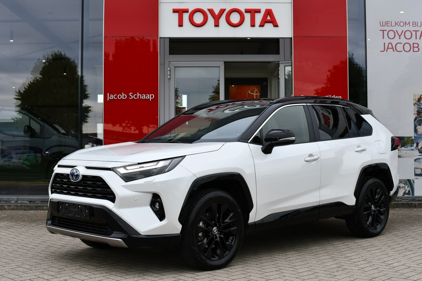 Toyota RAV4 - 2.5 Hybrid Bi-Tone Limited Automaat 218pk | Stoel- & Stuur verwarming | Elektrische achter - AutoWereld.nl