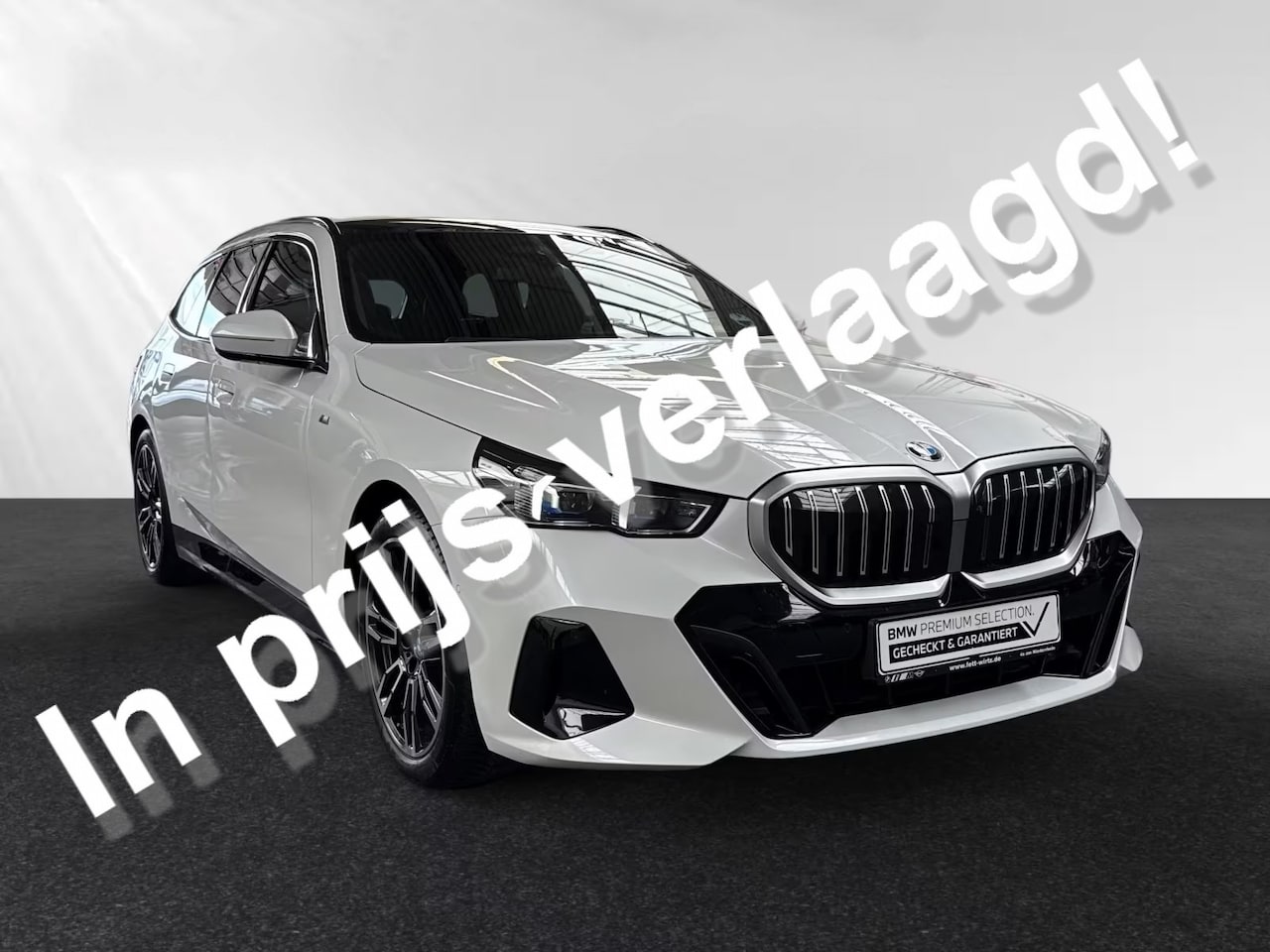 BMW 5-serie Touring - 520iA M-SPORT ** ADAPT. LED, LEDER, PANORAMA, TREKH, H&K SOUND, DR. ASS+ ** 1e EIG - UNFAL - AutoWereld.nl