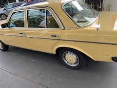 Mercedes-Benz 200-280 (W123) - 240 D Automaat (zeldzaam)