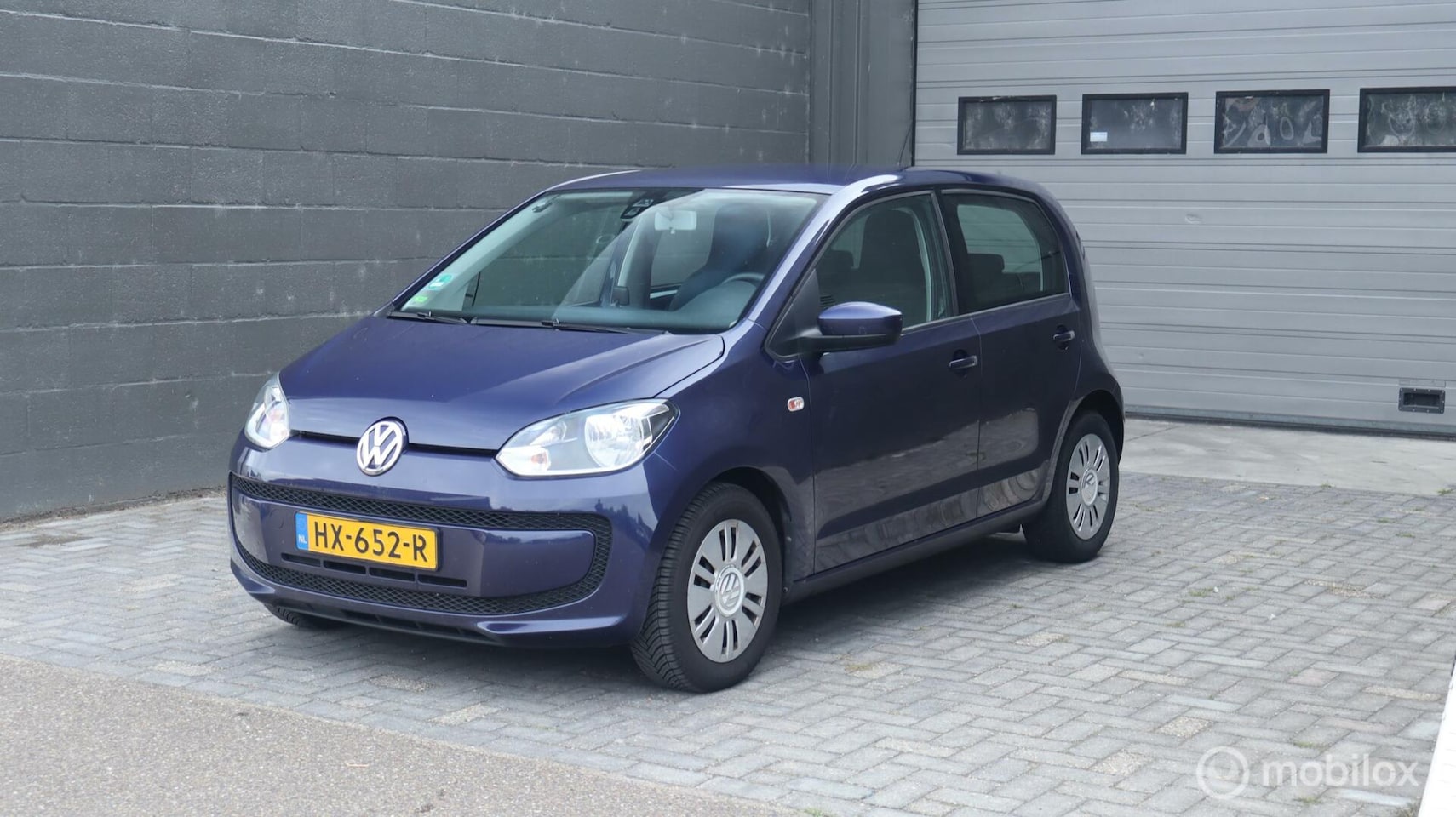 Volkswagen Up! - 1.0 | AIRCO | Navi | Parkeersensoren | All-season banden | - AutoWereld.nl