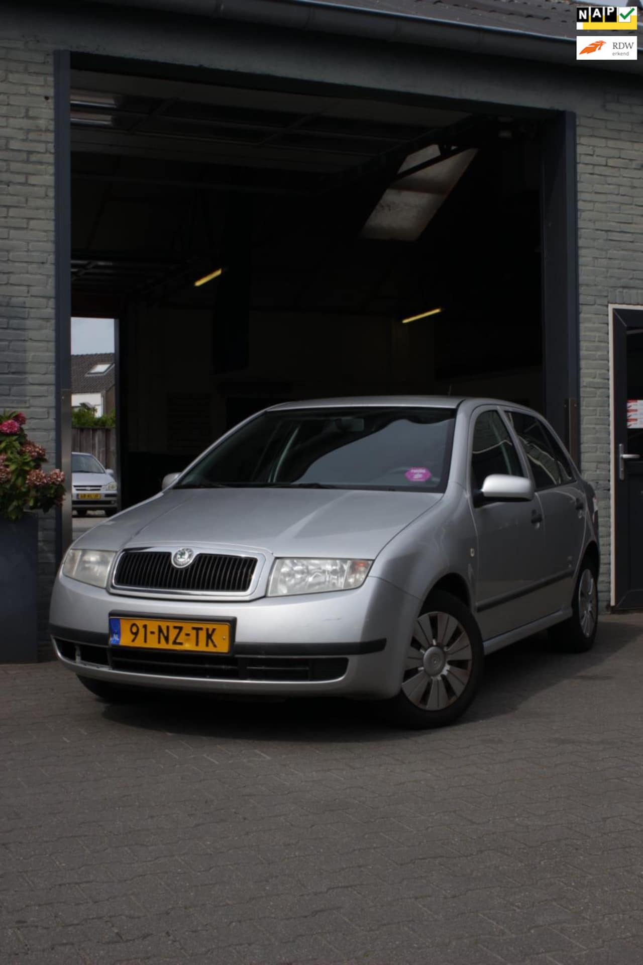 Skoda Fabia - 1.4-16V Choice| Nieuwe APK| Airco - AutoWereld.nl