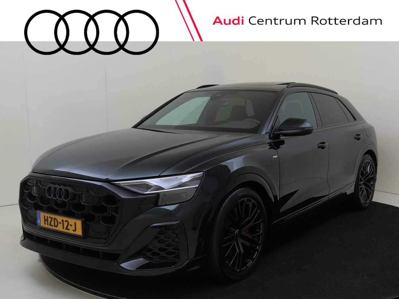 Audi Q8 - 55 TFSI e quattro Pro Line S Exclusive kleur Tiefgruen Pareleffect - AutoWereld.nl