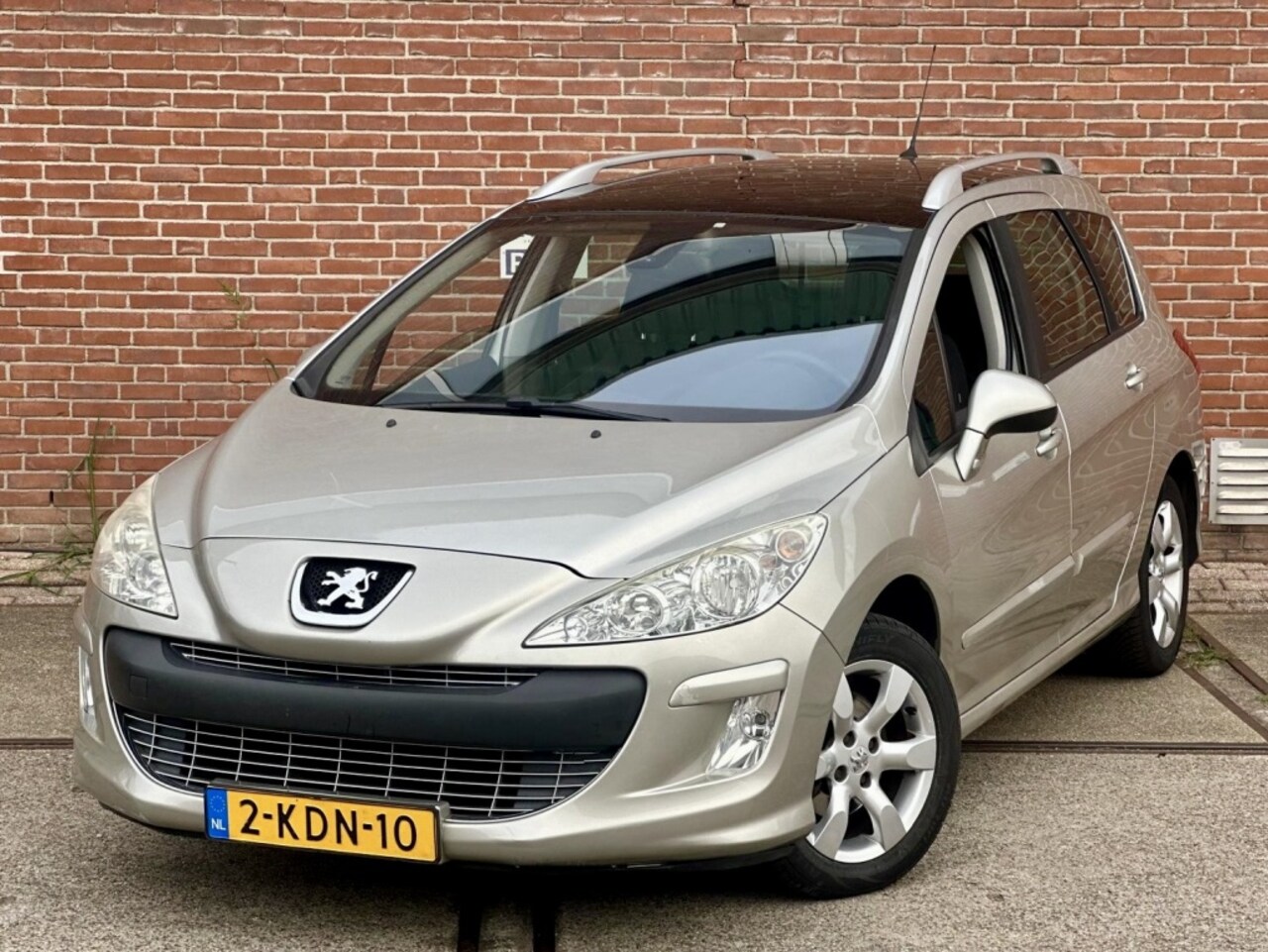 Peugeot 308 SW - 1.6 VTi XT |Clima |Panoramadak |7 Personen | - AutoWereld.nl
