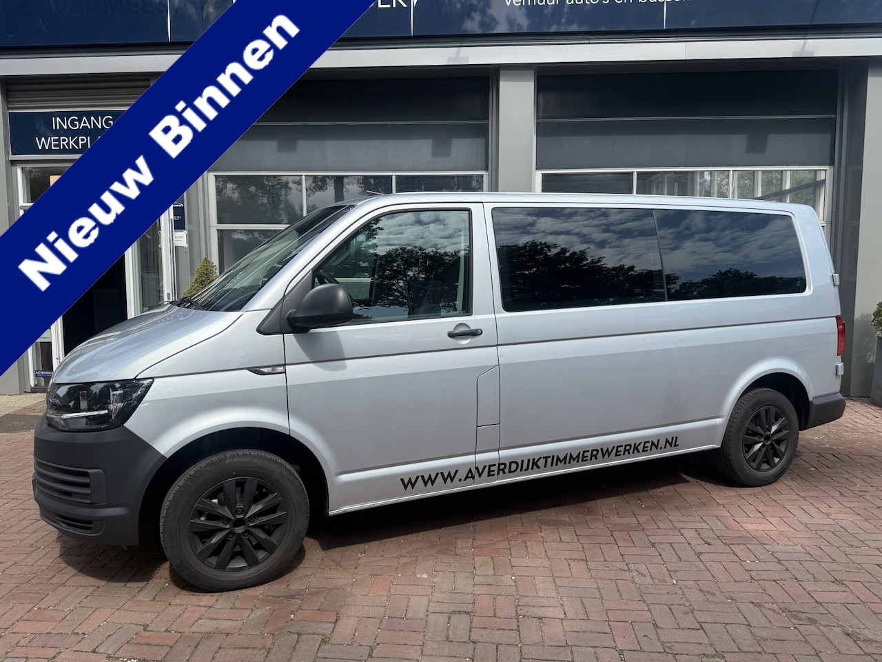 Volkswagen Transporter - 2.0 TDI L2H1 DC Comfortline Plus Bj 2019 km 105.000 140pk Dealer onderhouden - AutoWereld.nl