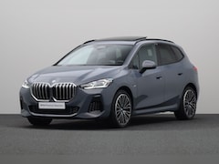 BMW 2-serie Active Tourer - 225e xDrive | Comfort Access | Glazen panoramadak | Extra getint glas in achterportierruit