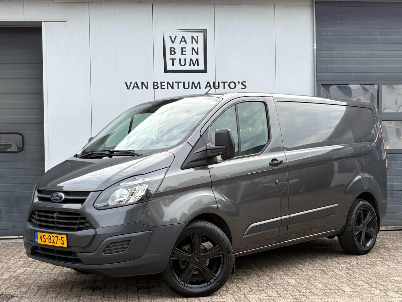 Ford Transit Custom - 270 2.2TDCI 101pk Airco Cruise 3-pers. LMV - AutoWereld.nl